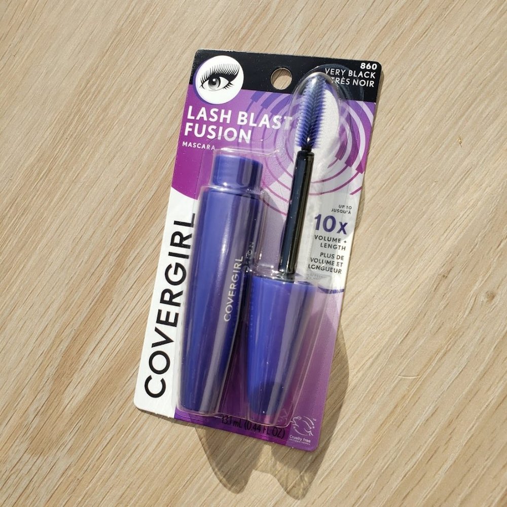 NEW SEALED Covergirl Lash Blast Fusion 860 Very Black Mascara Makeup Eye makeup